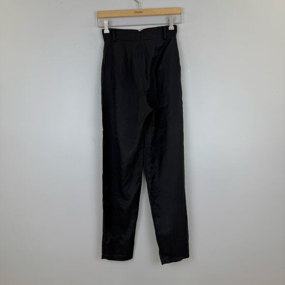 NONchalant
Piper Pants 💘 - Picture 8 of 9